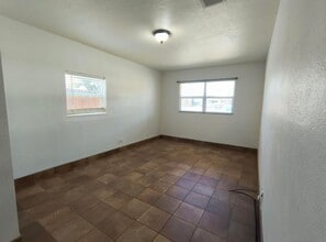 3301 S Oxford Dr in San Angelo, TX - Building Photo - Building Photo