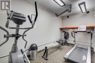 720 Spadina Ave. in Toronto, ON - Building Photo - Building Photo