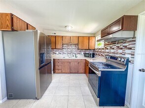 8184 Rose Terrace in Seminole, FL - Building Photo - Building Photo