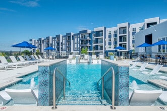 Signature Pointe in Madison, WI - Foto de edificio - Other