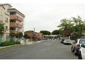 1233 Elden Ave in Los Angeles, CA - Foto de edificio - Building Photo