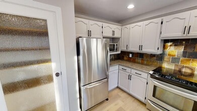 9533-9563 63 Ave in Grande Prairie, AB - Building Photo - Building Photo