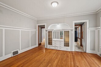 3038 N Maryland Ave in Milwaukee, WI - Building Photo - Building Photo