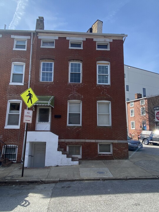 400 S Exeter St in Baltimore, MD - Building Photo