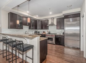 350 W Broadway, Unit 3 in Boston, MA - Building Photo