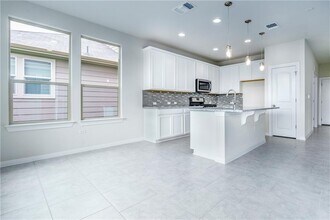 13908 Eucalyptus Bnd in Austin, TX - Building Photo - Building Photo