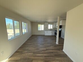 1653 W 204th St in Torrance, CA - Foto de edificio - Building Photo