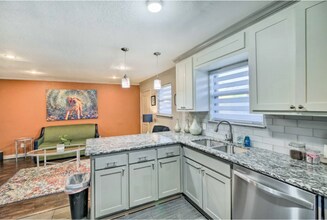 2211 Blodgett St in Houston, TX - Building Photo - Building Photo