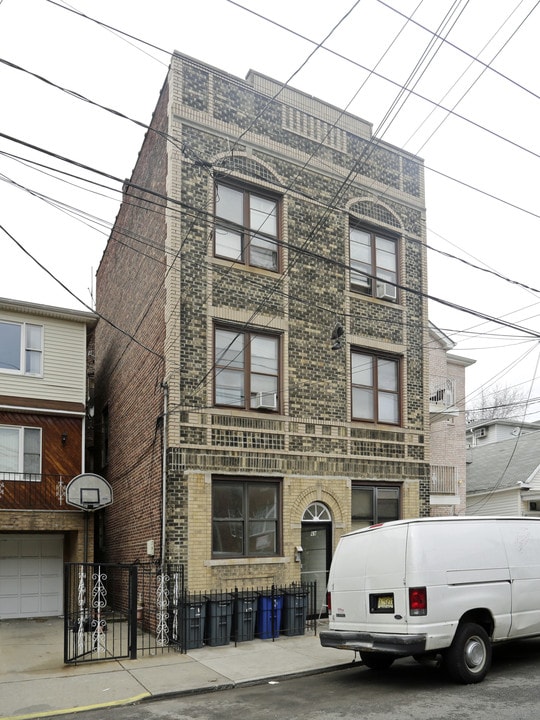 69 Webster Ave in Jersey City, NJ - Building Photo