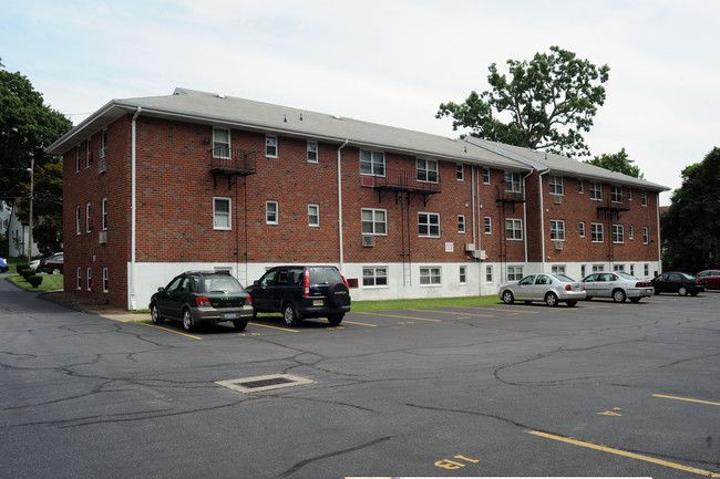 Rose Garden Apartments in Nyack, NY - Building Photo - Building Photo