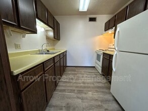 1004 18th St in Belleville, KS - Building Photo - Building Photo