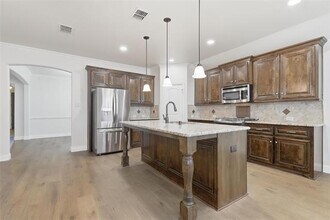 3049 Waterfall Dr in Fort Worth, TX - Building Photo - Building Photo