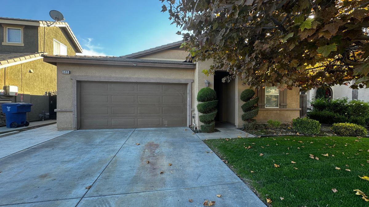 5419 Woodard Ridge Dr in Bakersfield, CA - Building Photo