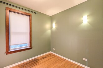 5118 W Hutchinson St in Chicago, IL - Building Photo - Building Photo