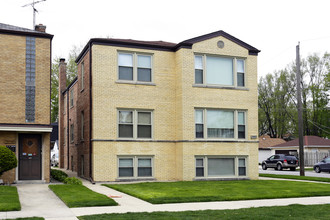 2446 N 78th Ct in Elmwood Park, IL - Building Photo - Building Photo