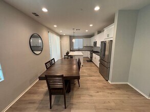 18248 Brightstar Pl in Santa Clarita, CA - Building Photo - Building Photo