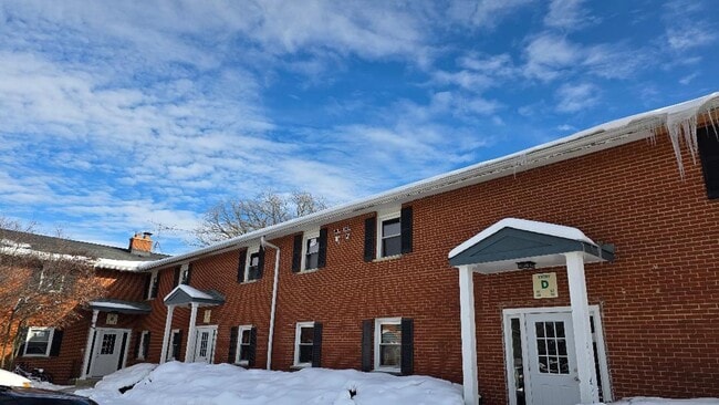 property at 5 Arrowhead Dr