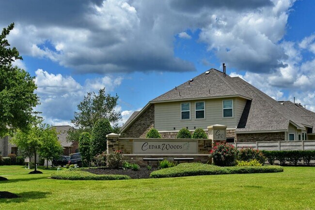 2229 Maple Point Dr N in Conroe, TX - Building Photo - Building Photo