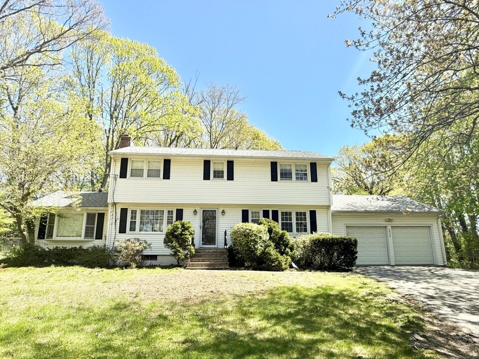 2954 Madison Ave in Bridgeport, CT - Building Photo