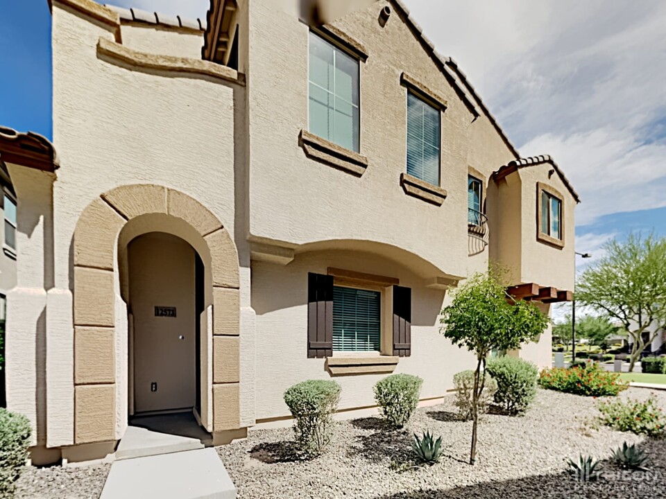 12573 W Steed Ridge in Peoria, AZ - Building Photo
