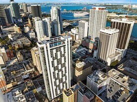 151 SE 1st St, Unit 506 in Miami, FL - Building Photo