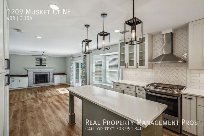 1209 Musket Ct NE in Leesburg, VA - Foto de edificio - Building Photo