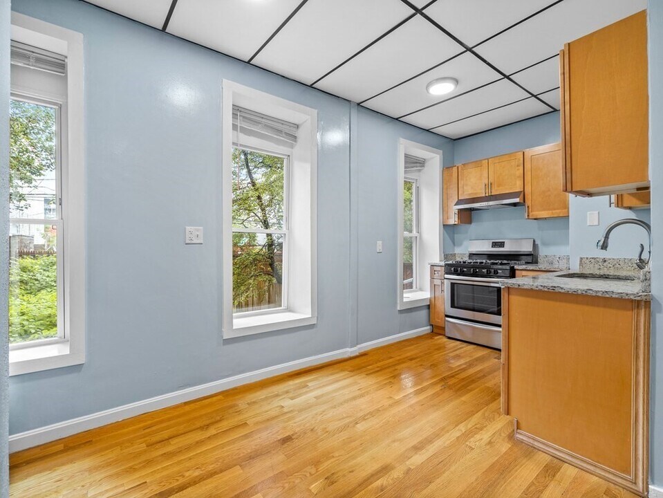 47 Coleman St-Unit -1 in Boston, MA - Building Photo