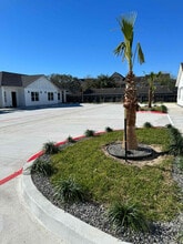 1806 Atrium Pl Dr in Harlingen, TX - Foto de edificio - Building Photo