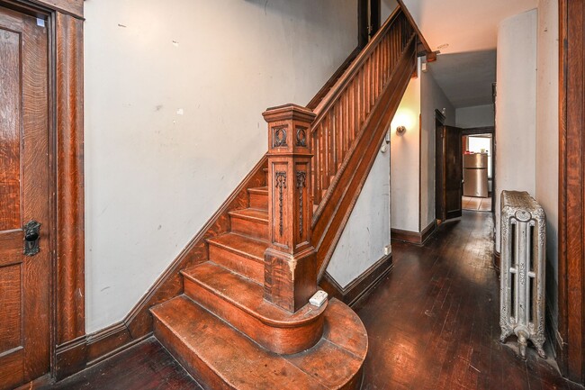 305 W McMillan St in Cincinnati, OH - Foto de edificio - Building Photo