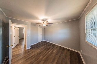 120 Lake Dr in Cadiz, KY - Building Photo - Building Photo