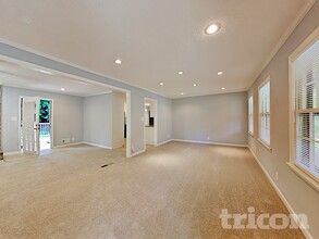 430 Beaumont Dr SW in Stone Mountain, GA - Foto de edificio - Building Photo