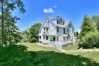 51 Byram Rd in Greenwich, CT - Building Photo - Building Photo