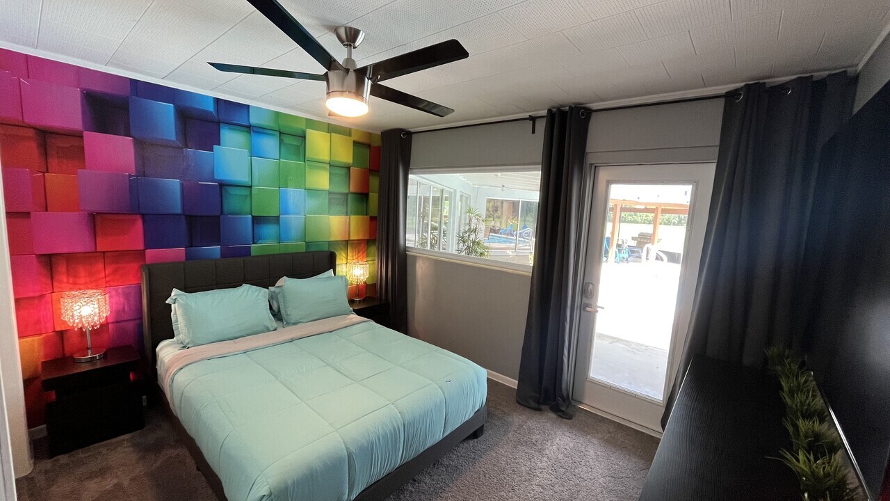 1511 S John Young Pkwy in Orlando, FL - Building Photo