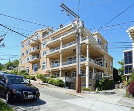 Chez Nous in Seattle, WA - Building Photo - Building Photo