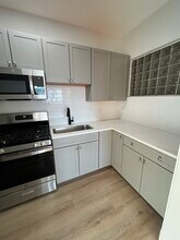 108 Bristol Rd in Somerville, MA - Building Photo - Building Photo