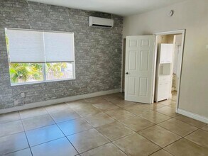 1536 Polk St in Hollywood, FL - Building Photo - Building Photo