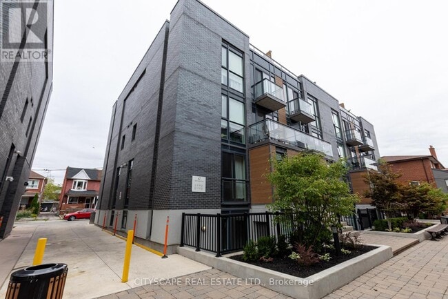 property at 370 Wallace Ave