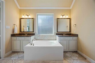 931 Abelia Ave in Richmond, TX - Building Photo - Building Photo