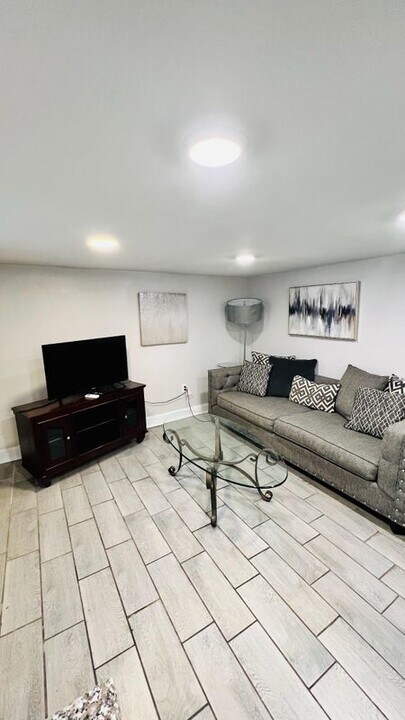 5924 St Claude Ave in New Orleans, LA - Building Photo