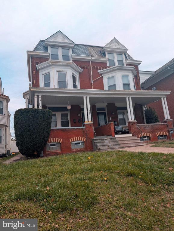 529 Hamilton St in Norristown, PA - Building Photo - Building Photo