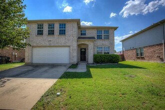 4544 Martingale View Ln in Fort Worth, TX - Building Photo - Building Photo