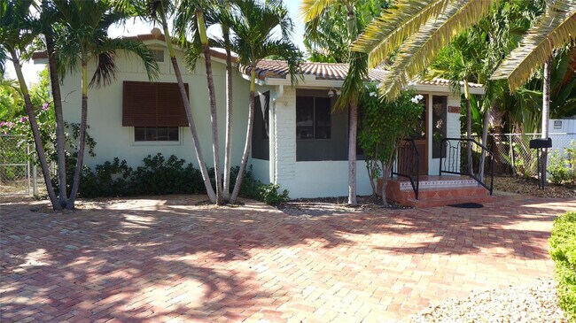609 NE 9th Ave in Fort Lauderdale, FL - Building Photo - Building Photo