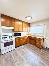 232 S G St in Lompoc, CA - Building Photo - Building Photo