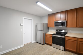 7724 Playschool Ln in Jacksonville, FL - Building Photo - Building Photo