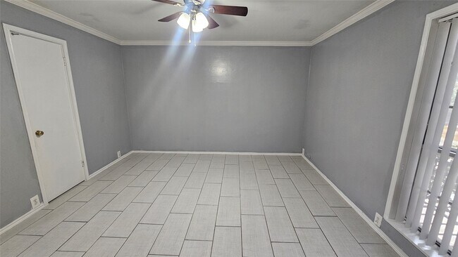 3015 Greenridge Dr in Houston, TX - Building Photo - Building Photo