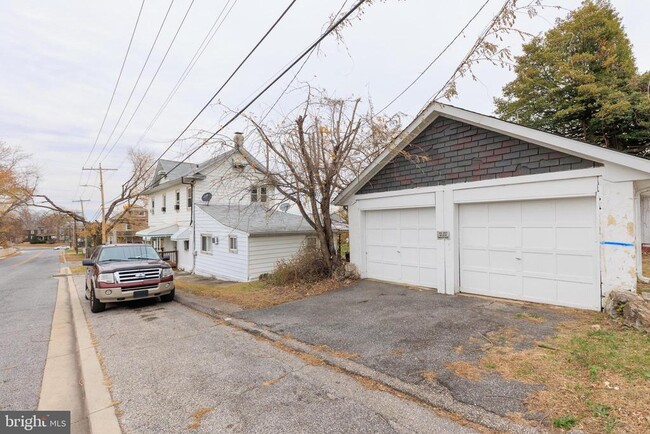 property at 17 2nd Ave