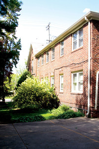 Koval House in Madison, WI - Foto de edificio - Building Photo