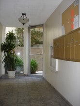 918 3rd St, Unit 4 in Santa Monica, CA - Building Photo - Building Photo