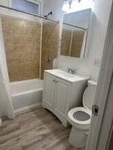 68 Bellevue St, Unit 1 in Boston, MA - Foto de edificio - Building Photo