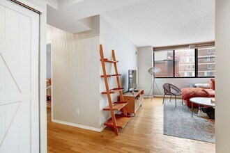 1245 13th St NW in Washington, DC - Foto de edificio - Building Photo